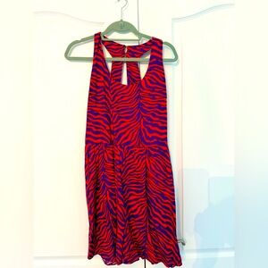 Size Large Tiger stripe Escapada dress with POCKETS!  Orange and purple!